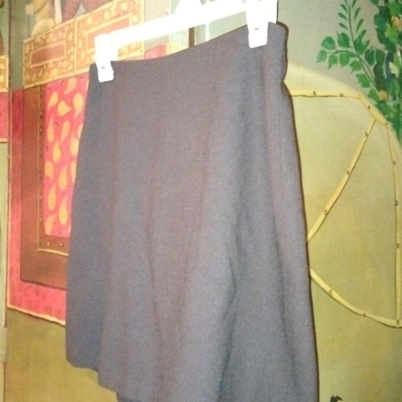 Cute little Brown Mini - Picture 2 of 3